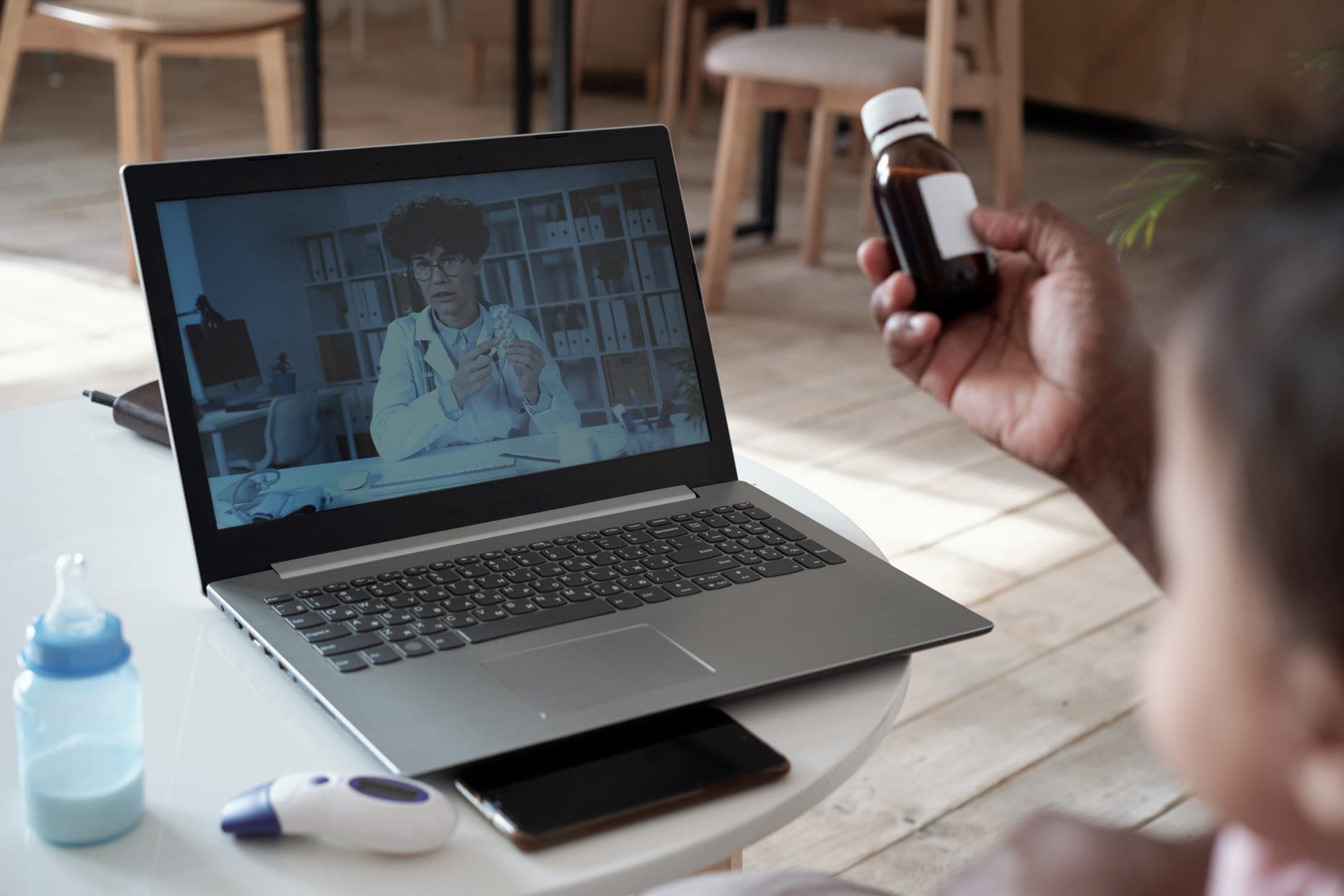 Consultation médicale à distance sur ordinateur